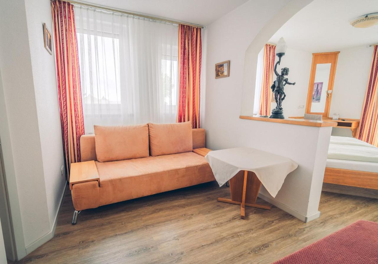 Hotel Kalenborner Hoehe Екстер'єр фото