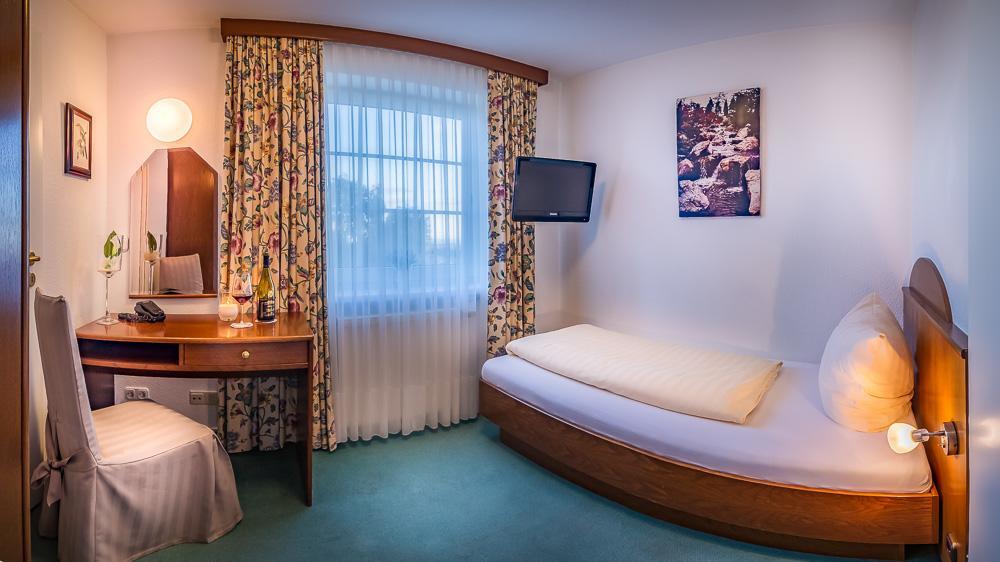 Hotel Kalenborner Hoehe Екстер'єр фото